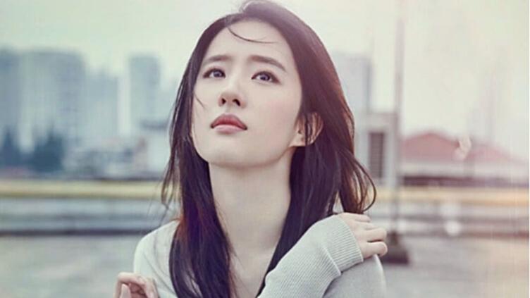 刘亦菲|19岁她斥资百万成为刘亦菲，甚至改名“一样”，如今她23岁了