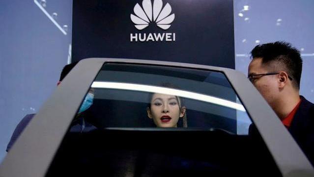 华为|华为的新车销售目标是三十万？余承东不知道：特斯拉每年只卖30万