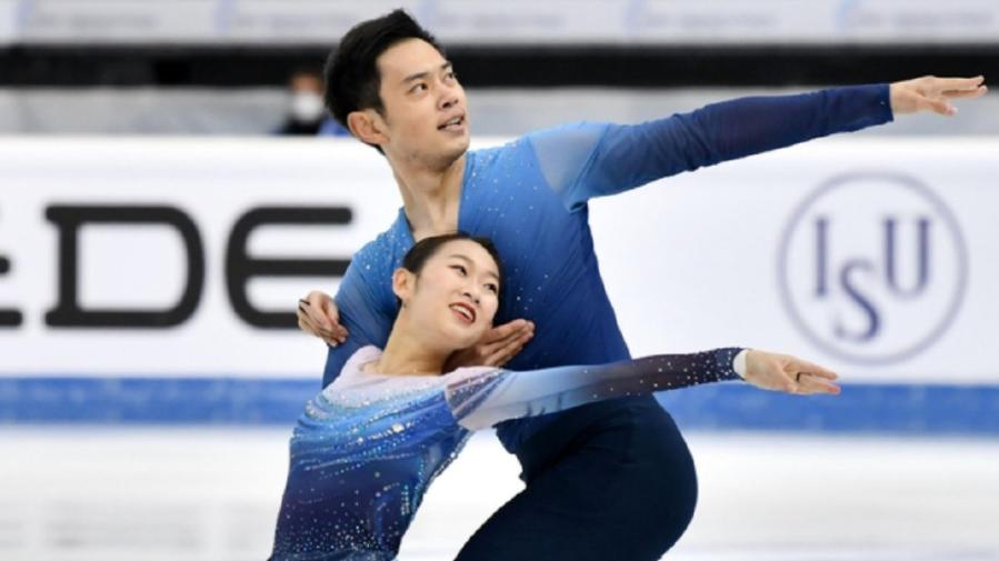 李健|花滑选手上演高端版应援，将李健音乐带上赛场，获偶像鼓励太兴奋