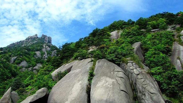 武汉|江西有座高山，海拔1496米，远观好似睡美人，还是道佛二教圣地