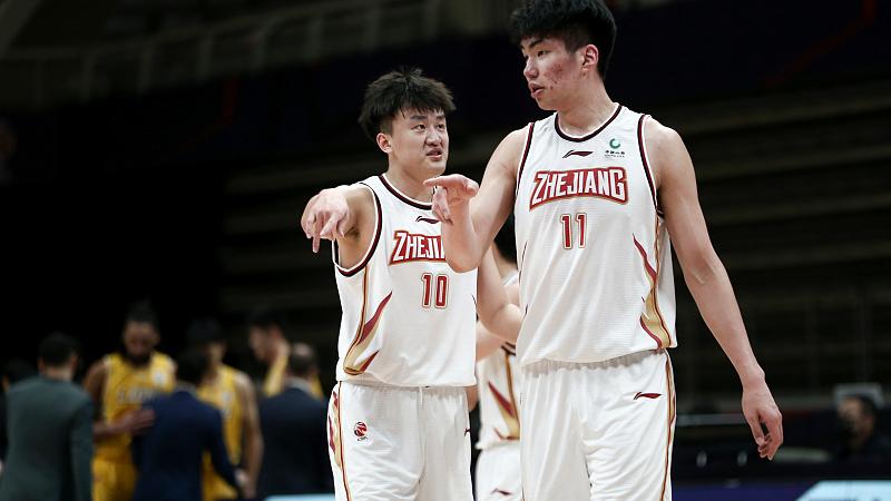 勇士队|11+10+3+3！浙江超新星被广厦双塔上课，怒砸篮球，刘维伟需调整