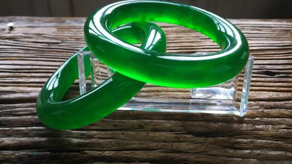 翡翠|帝王绿翡翠 凭什么可以卖100万？