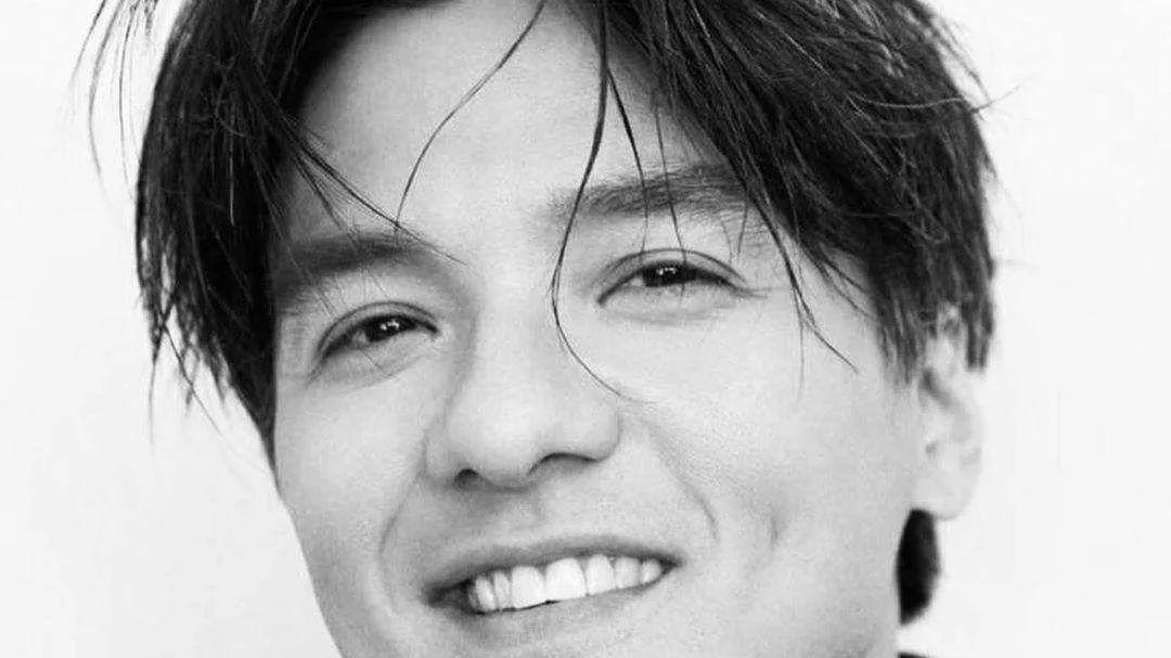 冯德伦|他与舒淇“拉扯”二十年，如今年近半百复出，依旧可以靠脸