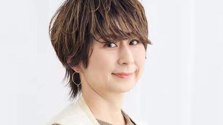茄子 五六十岁的女人，建议过年烫发就选这三种发型，洋气减龄又显气质