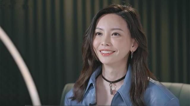 于文文|让节目组三顾茅庐，饭桌上回怼宁静，于文文凭什么这么拽？