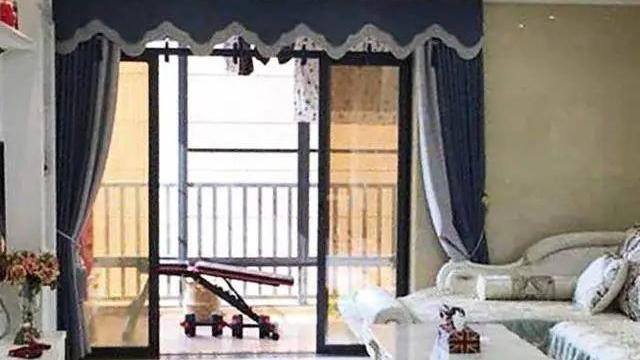 晒晒我家20多万装修的新房，客厅的沙发最亮眼，老婆眼光果然高