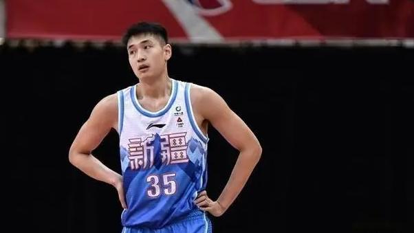 林书豪|CBA三消息：新疆神射回归训练，山东换帅终失败，王薪凯举办婚礼