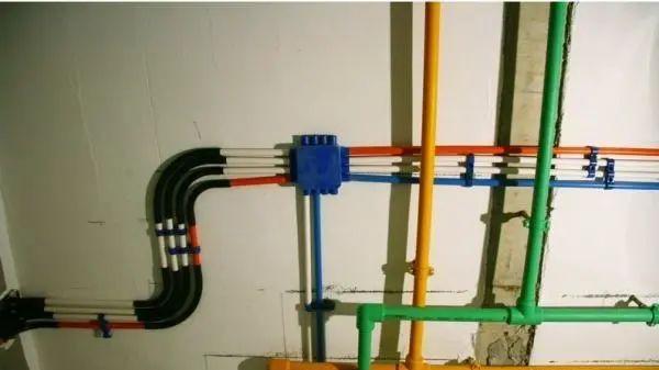 装修水电先布管还是先穿线？聪明人都这么做，省线还安全！