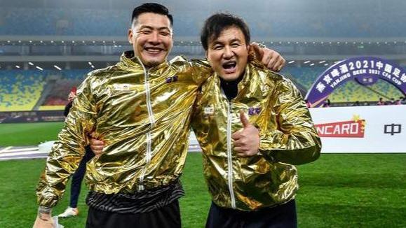 郝伟|为什么郝伟说莫伊塞斯和徐新的未来不确定？因为不在球队计划中了