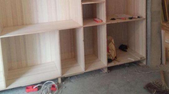 定制衣柜万万别用这种材质，装了也是白费功夫，纯属浪费钱