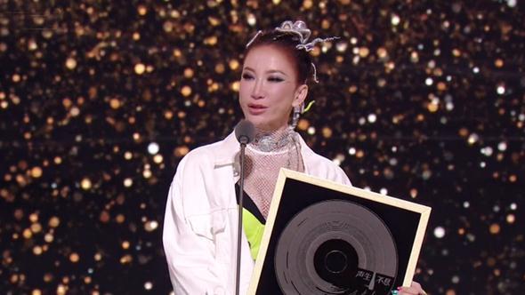声生不息|《声生不息》三公落幕，李玟获独唱金曲，《下一站天后》温暖催泪