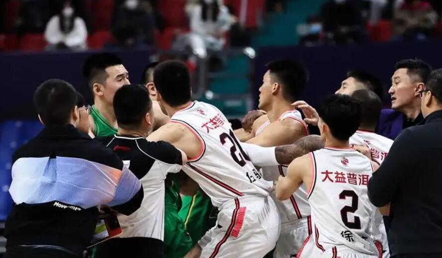 辽宁男篮|躺枪，广东丢冠也能压辽宁排第一？郭艾伦或错失球队第一冠军奖金