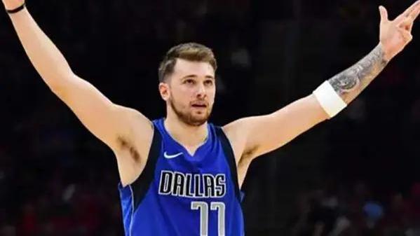 迈克尔·乔丹|NBA中弹跳顶峰的选手都不是一般人，身体素质都是顶级