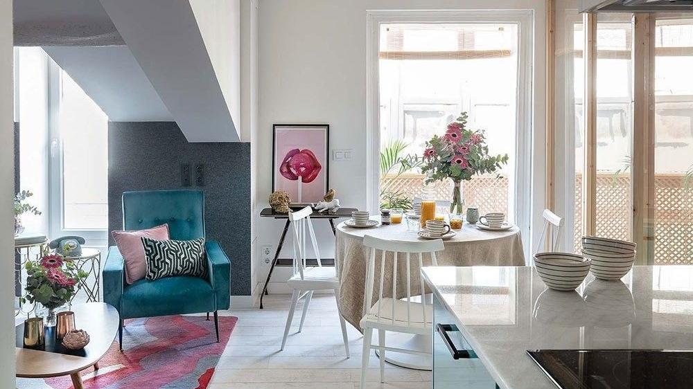 老婆坚持20万买下顶层阁楼，入住后发现太明智了，照样住得舒服