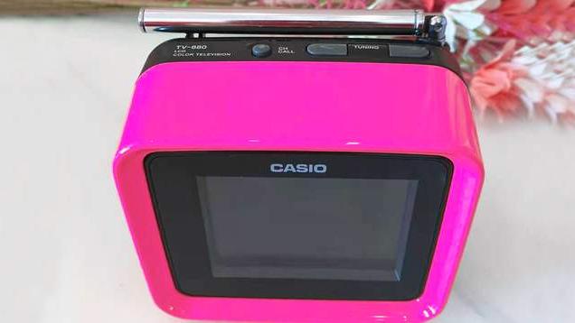 卡西欧|在2022年体验一款迷你电视，二手卡西欧880e，拿在手上的玩具
