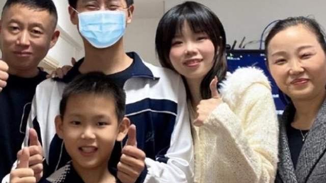 魔术|孙卓妈妈更新动态，晒小儿子孙辉表演魔术视频，孙辉被赞多才多艺