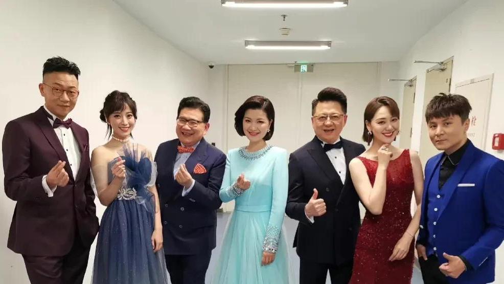 林海|主持人林海预测下半年电视台招商将困难重重，二婚何婕曾被传离婚