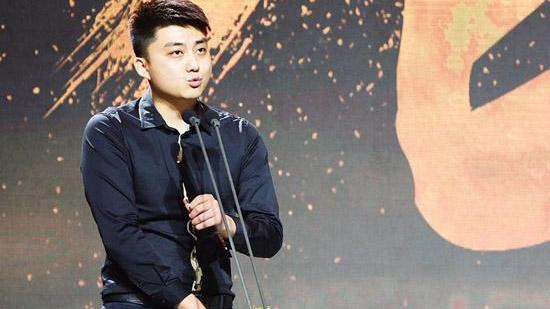 马龙|国乒25岁黑马要轰9连胜了，马龙看到了接班人，肖战也拍手叫好