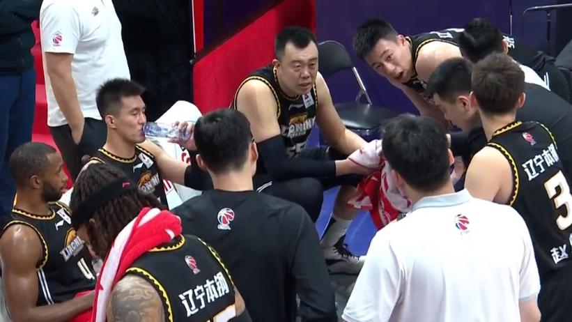 辽宁男篮|拒绝双杀！辽篮终于赢了，郭艾伦15中5，杨鸣两处调整很关键