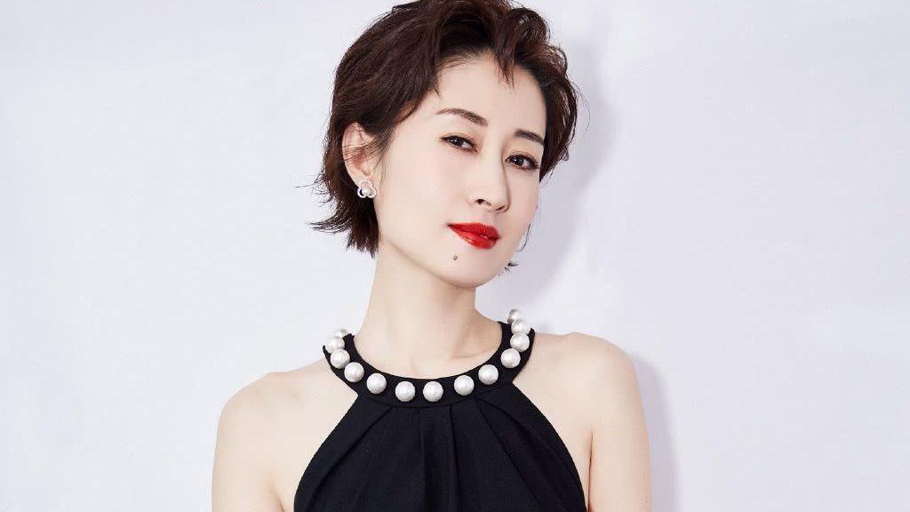 刘敏涛|被富豪老公抛弃，独自带娃8年的刘敏涛，靠演配角翻身走红