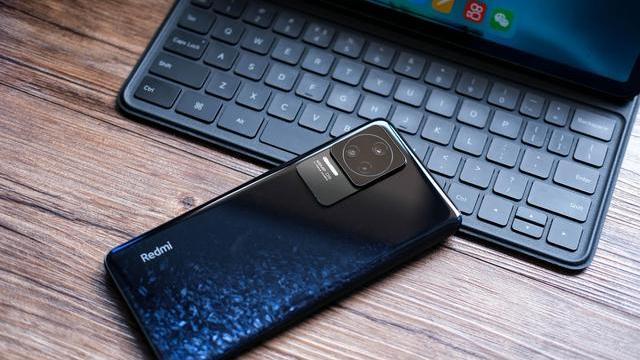 红米k50|RedmiK50和iPhoneSE3，摆在眼前你会选谁？我的答案很明确