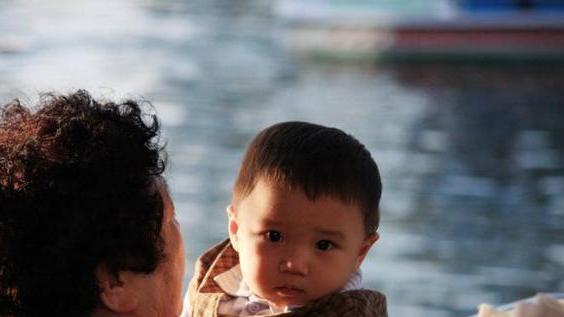 啃老|这种“新型不孝”正在蔓延，比啃老更伤父母，年轻子女却还不自知