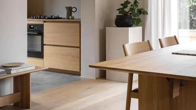 丹麦一家人的极简住宅，全屋橡木家具，尽显高级气质，效果太赞了