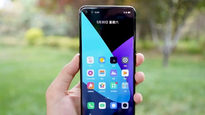 |realme 真我Q5s曝光：全视一体屏加持！成为国产机的香馍馍！真牛