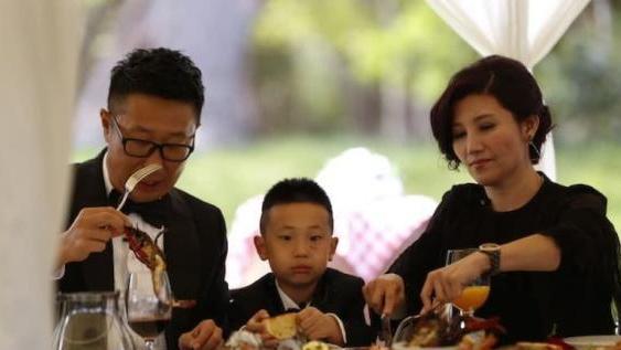 林永健|著名“丑男”林永健，为何结婚十几年0绯闻？看妻子是谁就明白了