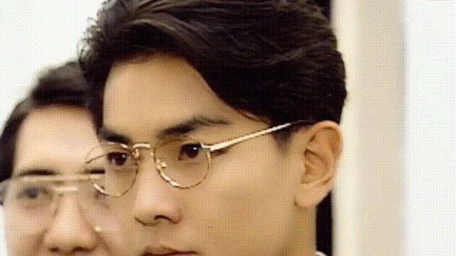 郑伊健|?“斯文败类脸”的天花板，31年前郑伊健就已经达到了