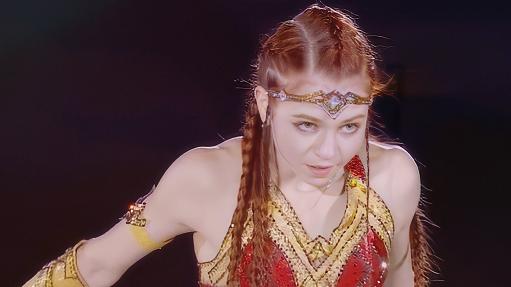 古力娜扎|太美了！特鲁索娃变装神奇女侠，演绎经典蟹步，不愧是无冕之王