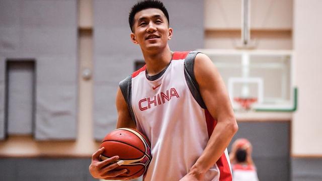 辽宁男篮|辽宁3位国手受伤，姚明的一个安排却扭转了局面，辽宁将有望夺冠
