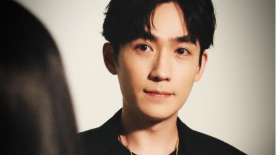 朱一龙|180cm朱一龙现实中长啥样？活动被拍生图，网友：生图令人意外