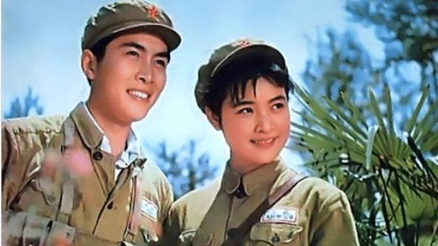 王珞丹|1990年，唐国强妻子除夕夜自杀，留下遗书要女儿长大后为自己报仇