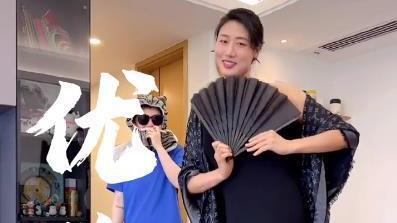 女排|看不懂！女排世界冠军不集训、不合练，一心一意当“网红”挺可惜
