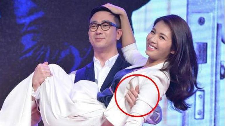 刘涛|刘涛被王自健当众公主抱， 谁注意到他的手部动作？ 网友：细节见人品