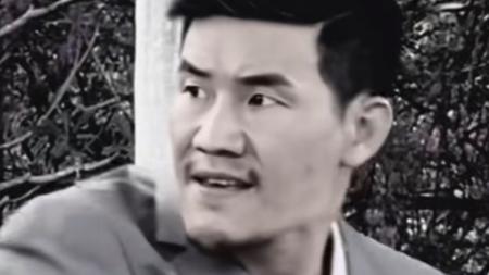 甄嬛传|嘎子哥谢孟伟新作热拍，与功夫巨星梁小龙片场热聊，终于要崛起了