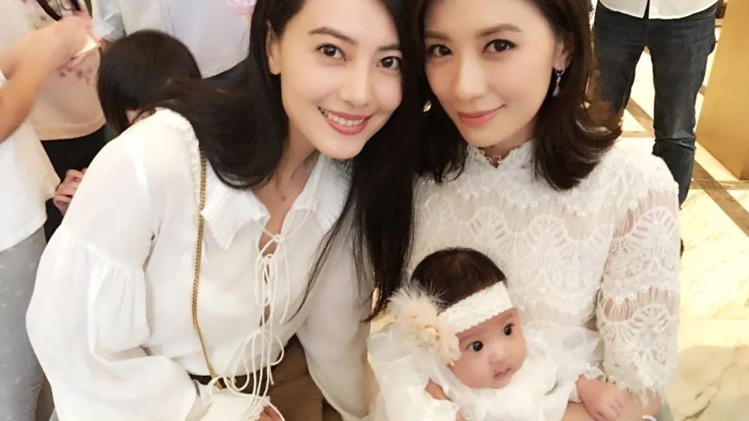 贾静雯|这对女神姐妹档，是从什么时候开始“分道扬镳”的？