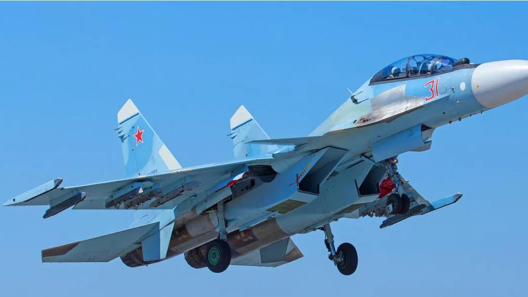 普京收到坏消息，俄空天军苏27在俄境内被击落，谁干的？