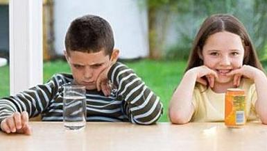 肾衰竭|无论男女，经常把这玩意当水喝，肾衰竭可能迟早找上门，早戒早好