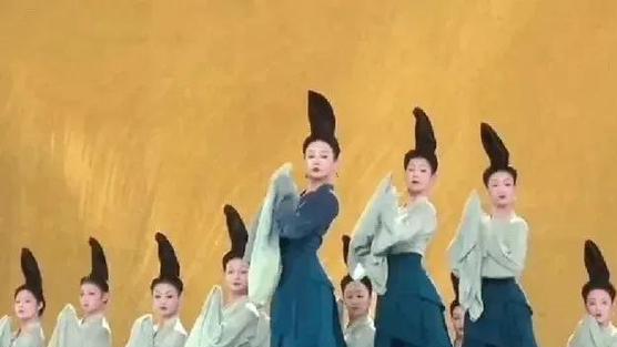 只此青绿|《只此青绿》孟庆旸，为青绿腰苦练4个多月，20年舞龄3战春晚