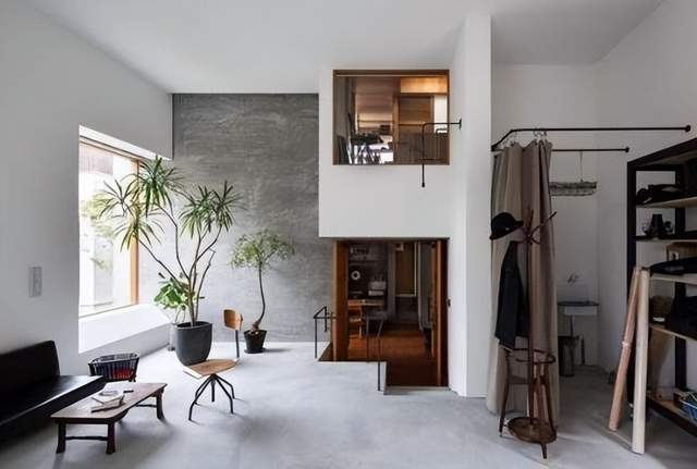 越来越多家庭不喜欢装瓷砖地面了，聪明人用自流平替代，美观省钱