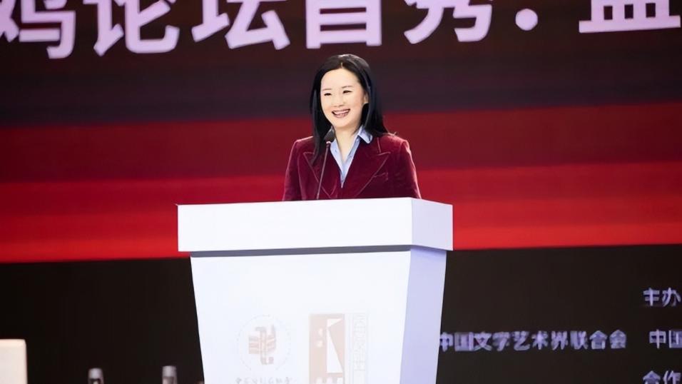 赵雅芝|老人斑、千层褶、僵尸脸, 离开美颜滤镜, “不老女神”有多假?