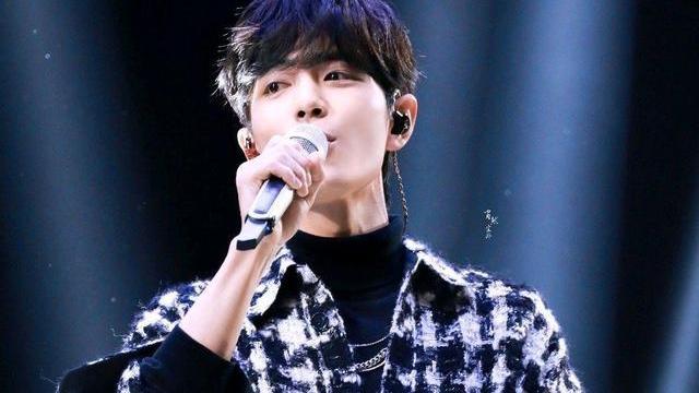 肖战|影视编剧质疑肖战话题不严肃，提及“英模”缺失庄重，应该修改