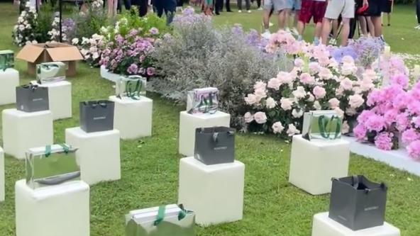 |继伟婚礼入场！杨鸣人气最高，艾伦+金金酷帅，小高完美后勤工作