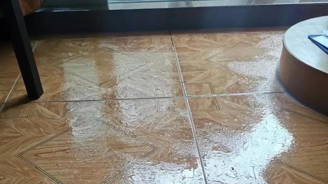 家里潮湿怎样彻底解决？这里有三个实用方法，任选其一轻松解决