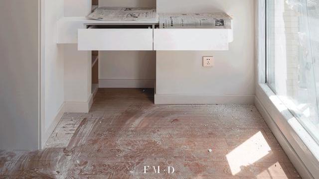 阳台改书房，砌假墙打造2米收纳区还不够，嵌入抽屉柜，功能完善