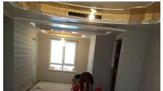 妈妈好心帮忙装修新房，花了8万，可这风格太浮夸了，心好累啊！