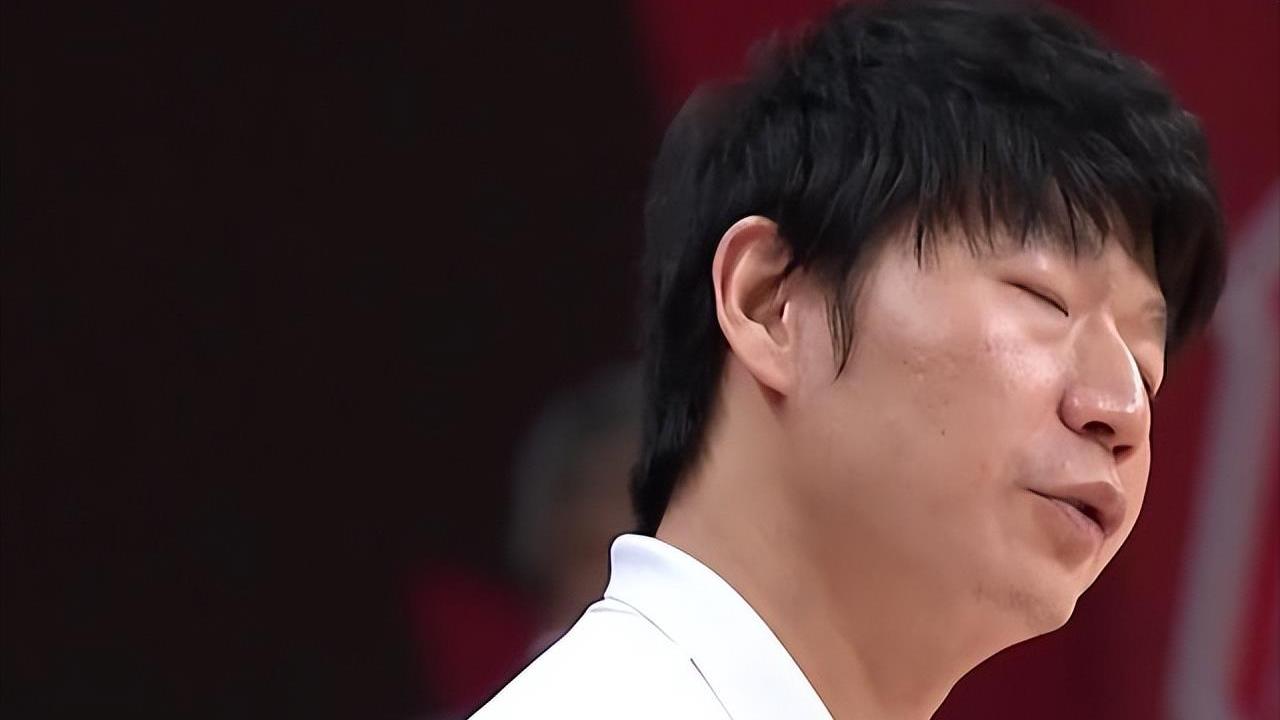 贺希宁|在深圳面对“球霸”队友欺凌，贺希宁可选择回家乡山东男篮