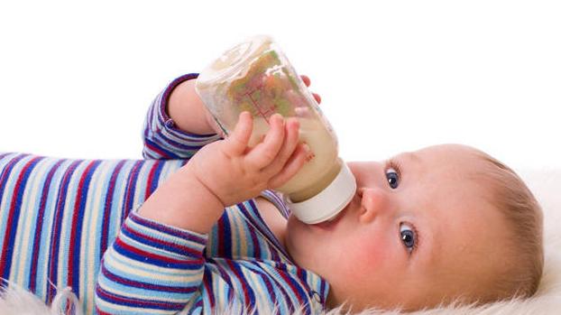 新手妈妈们，新生儿应该喝多少奶粉你知道吗？
